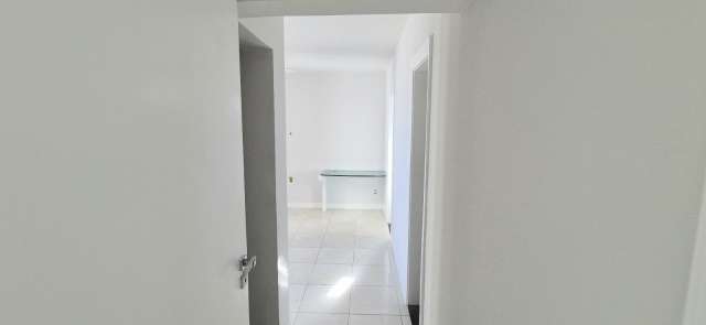 Apartamento com 4 quartos e 2 suítes, 198,00 m² para alugar por R$ 4.100,00, Pituba - Salvador/BA 
