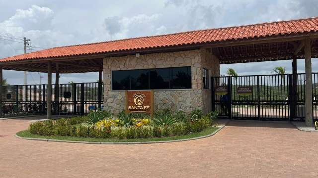 Lote em condomínio no litoral norte com 900,00 m² à venda por R$ 340.000,00 - Mata de São João/Ba