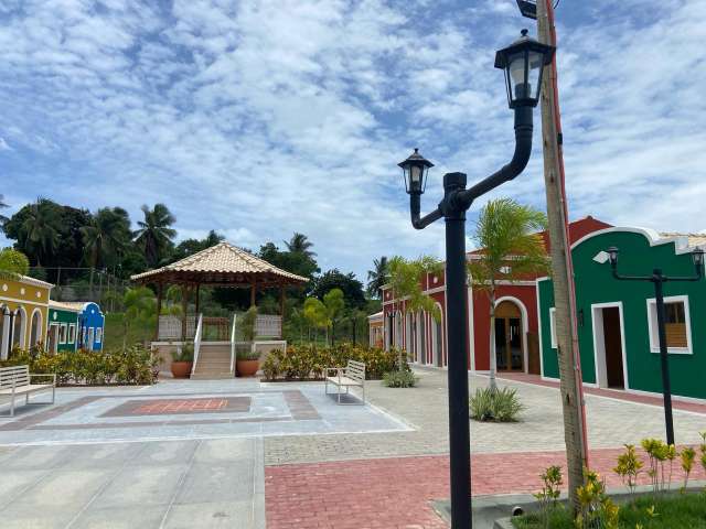 Lote em condomínio no litoral norte com 900,00 m² à venda por R$ 340.000,00 - Mata de São João/Ba