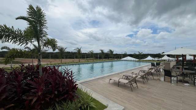 Lote em condomínio no litoral norte com 900,00 m² à venda por R$ 340.000,00 - Mata de São João/Ba