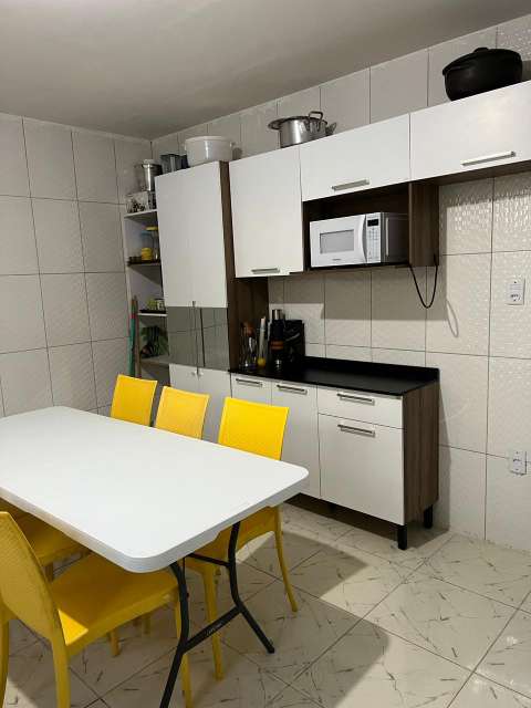 Casa com 5 quartos e 4 suítes, 496,00 m² à venda por R$ 799.000,00