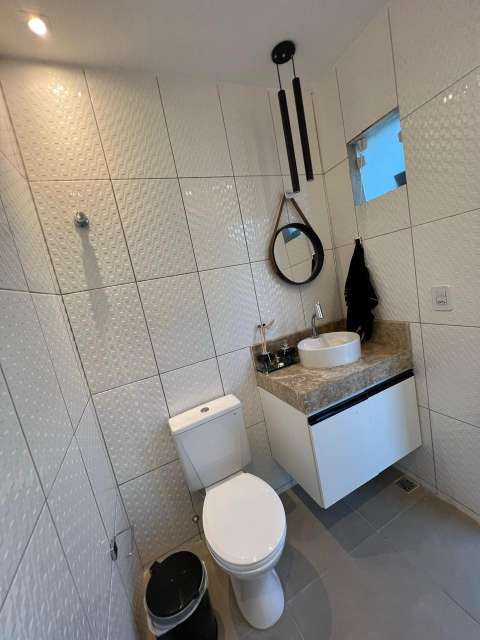 Casa com 5 quartos e 4 suítes, 496,00 m² à venda por R$ 799.000,00