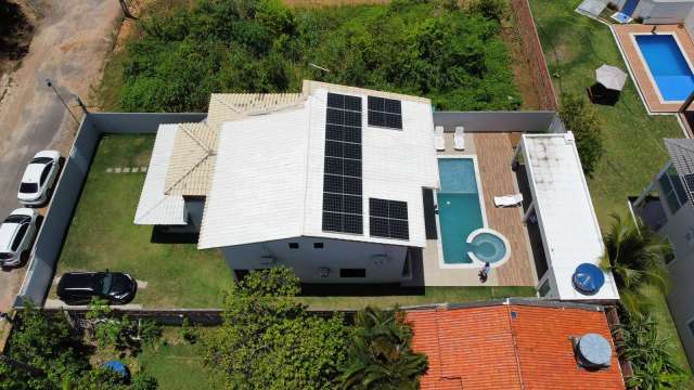 Casa com 5 quartos e 4 suítes, 496,00 m² à venda por R$ 799.000,00