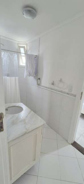 Casa com 4 quartos e 2 suítes, 230,00 m² para alugar por R$ 7.500,00 - Itaigara, Salvador/BA. 