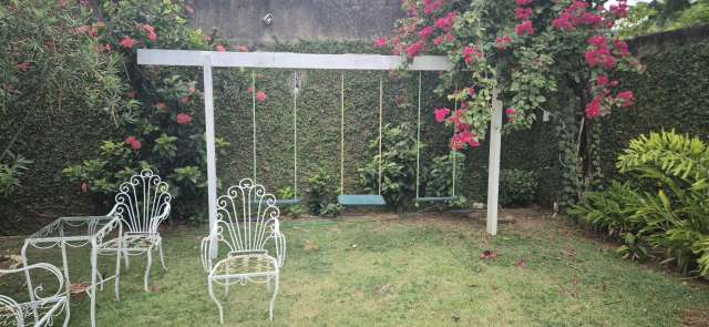 Casa com 4 quartos e 2 suítes, 230,00 m² para alugar por R$ 7.500,00 - Itaigara, Salvador/BA. 