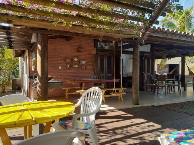 Casa em Vilas do Atlântico com 4 quartos sendo 2 suítes, 282m² à venda por R$ 1.900.000,00