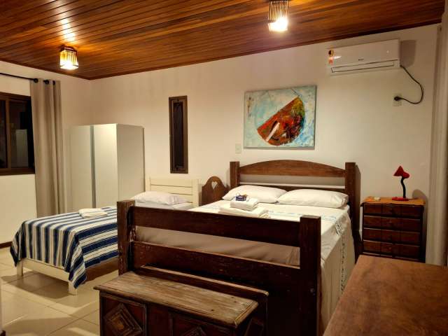 Casa em Vilas do Atlântico com 4 quartos sendo 2 suítes, 282m² à venda por R$ 1.900.000,00