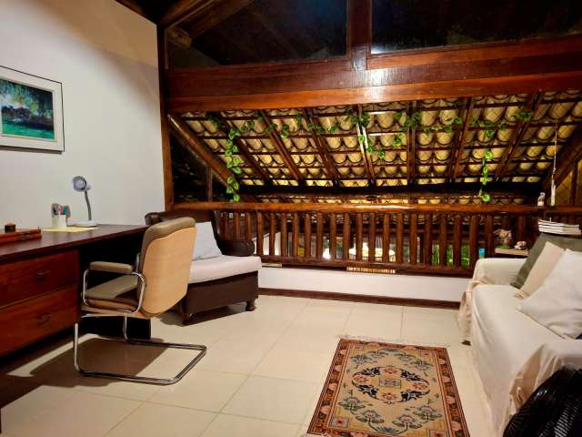 Casa em Vilas do Atlântico com 4 quartos sendo 2 suítes, 282m² à venda por R$ 1.900.000,00