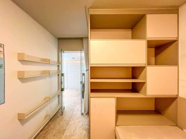 Apartamento com 4 quartos e 3 suítes, 167,00 m² à venda por R$ 2.625.000,00