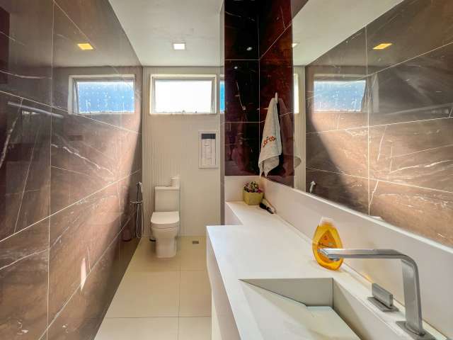 Cobertura na Graça com 7 quartos sendo 2 suítes, 416m² à venda por R$ 2.100.000,00