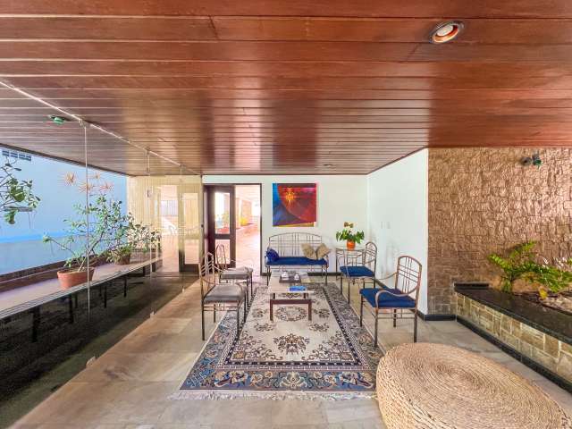 Cobertura na Graça com 7 quartos sendo 2 suítes, 416m² à venda por R$ 2.100.000,00