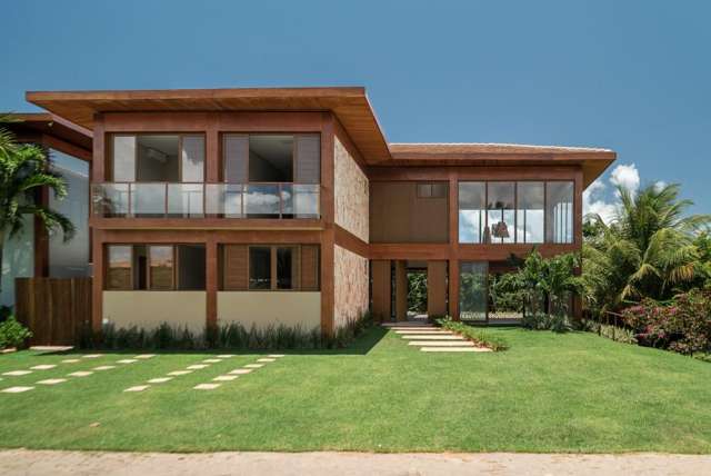 Casa em Praia do Forte com 6 suítes, 475m² à venda por R$ 7.800.000,00