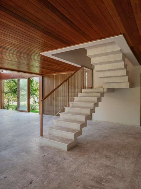 Casa em Praia do Forte com 6 suítes, 475m² à venda por R$ 7.800.000,00