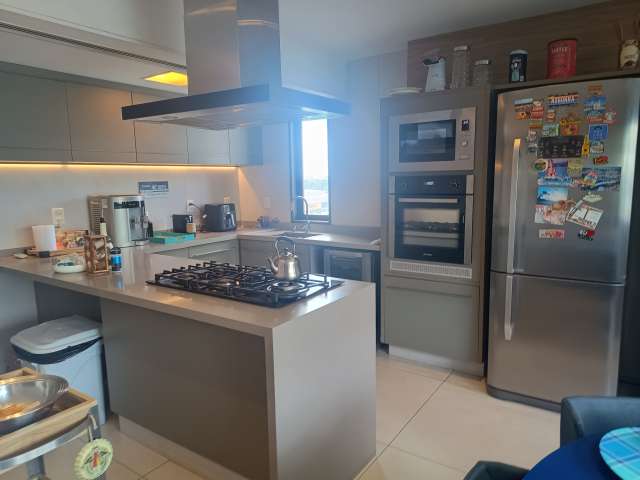 Casa em Piatã com 5 suítes, PORTEIRA FECHADA, 475m² à venda por R$ 5.500.000,00