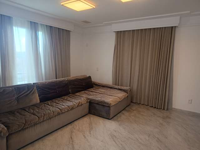 Casa em Piatã com 5 suítes, PORTEIRA FECHADA, 475m² à venda por R$ 5.500.000,00