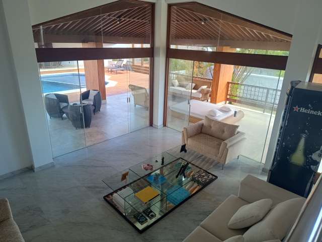 Casa em Piatã com 5 suítes, PORTEIRA FECHADA, 475m² à venda por R$ 5.500.000,00