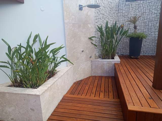 Casa em Piatã com 5 suítes, PORTEIRA FECHADA, 475m² à venda por R$ 5.500.000,00