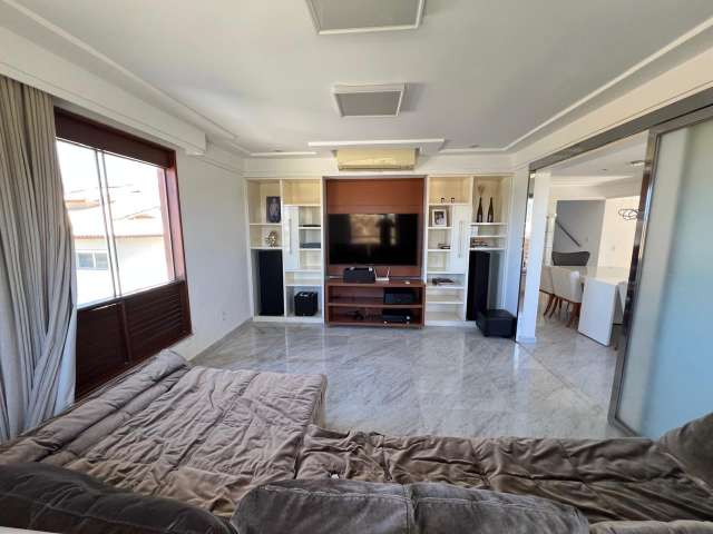 Casa no Condomínio Costa Verde  |  PORTEIRA FECHADA  |  5 suítes  |  475m²  |  R$ 4.500.000,00