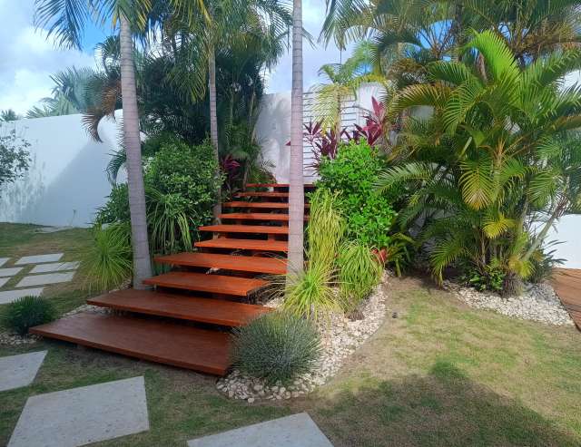 Casa em Piatã com 5 suítes, PORTEIRA FECHADA, 475m² à venda por R$ 5.500.000,00