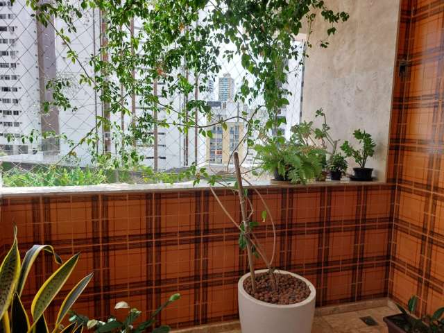 Apartamento no Jardim Apipema com 4 quartos sendo 1 suíte, 158m² à venda por R$ 995.000,00