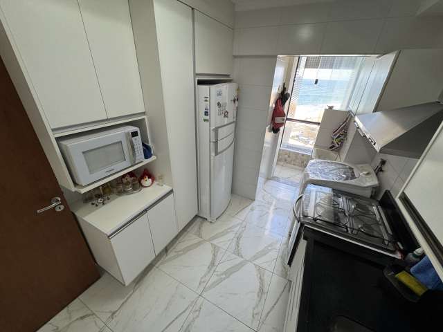 Cobertura em Armação com 3 suítes, 135m² à venda por R$ 990.000,00