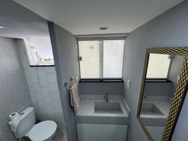 Apartamento na Barra com 2 quartos sendo 1 suíte, PORTEIRA FECHADA, 62m² à venda por R$ 635.000,00