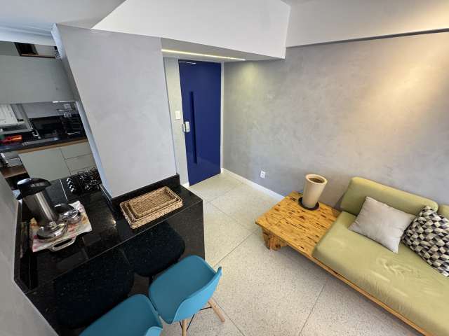 Apartamento na Barra com 2 quartos sendo 1 suíte, PORTEIRA FECHADA, 62m² à venda por R$ 635.000,00