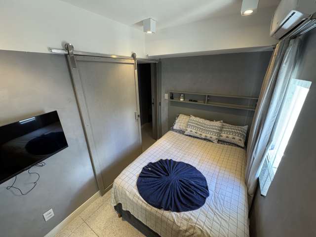 Apartamento na Barra com 2 quartos sendo 1 suíte, PORTEIRA FECHADA, 62m² à venda por R$ 635.000,00