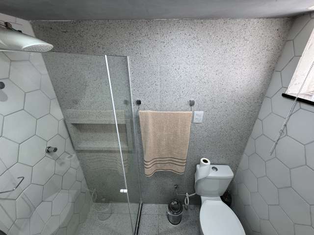 Apartamento na Barra com 2 quartos sendo 1 suíte, PORTEIRA FECHADA, 62m² à venda por R$ 635.000,00