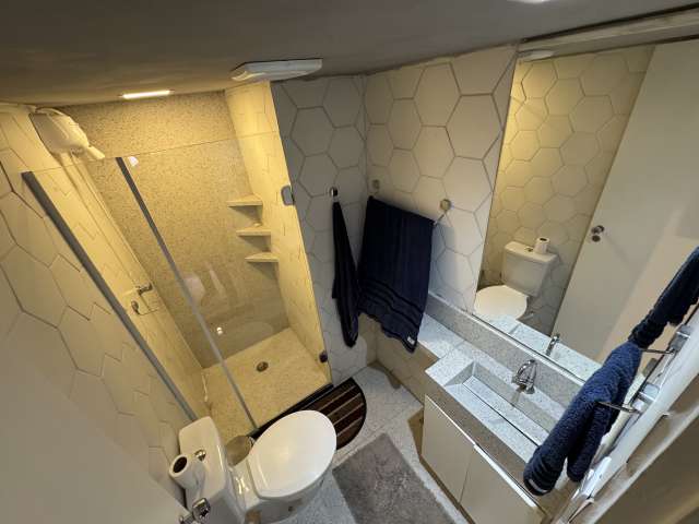 Apartamento na Barra com 2 quartos sendo 1 suíte, PORTEIRA FECHADA, 62m² à venda por R$ 635.000,00