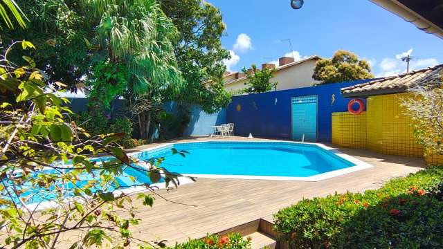 Casa em Monte Gordo com 4 quartos sendo 2 suítes, 250m² à venda por R$ 1.150.000,00