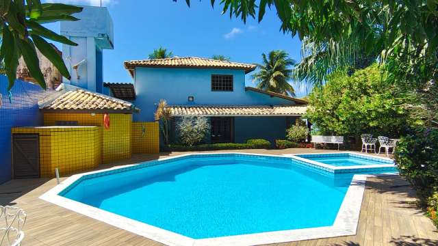 Casa em Monte Gordo com 4 quartos sendo 2 suítes, 250m² à venda por R$ 1.150.000,00