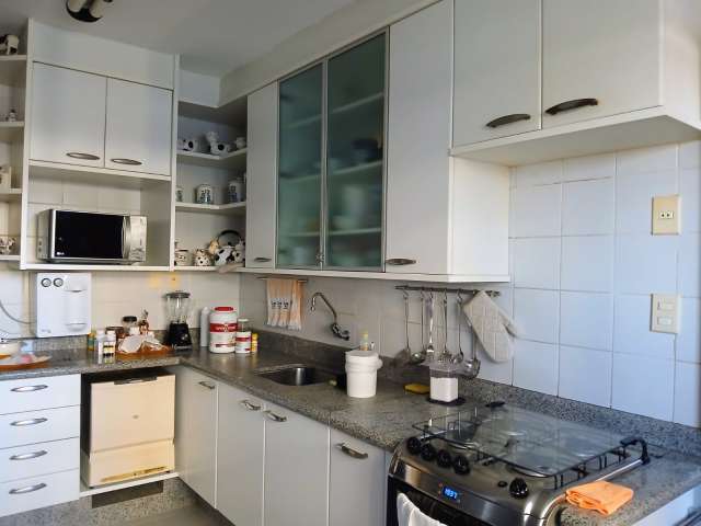 Apartamento no Jardim Apipema com 4 quartos sendo 4 suítes, 250m² à venda por R$ 1.200.000,00