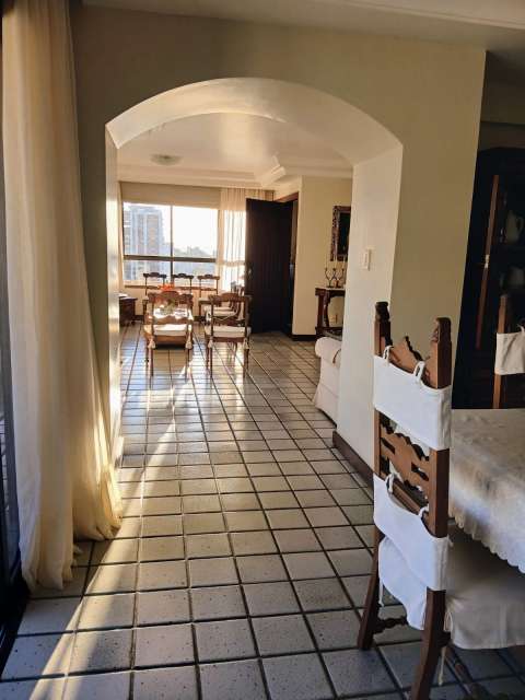 Apartamento no Jardim Apipema com 4 quartos sendo 4 suítes, 250m² à venda por R$ 1.200.000,00