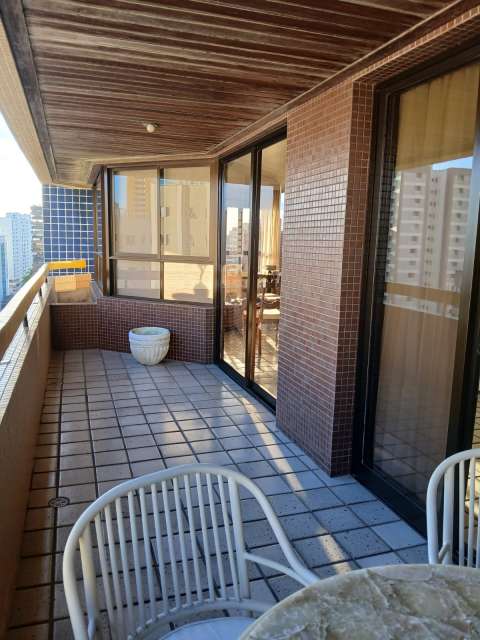 Apartamento no Jardim Apipema com 4 quartos sendo 4 suítes, 250m² à venda por R$ 1.200.000,00