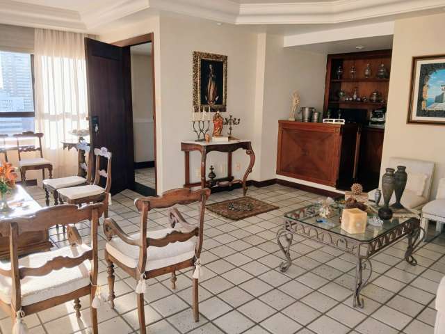 Apartamento no Jardim Apipema com 4 quartos sendo 4 suítes, 250m² à venda por R$ 1.200.000,00