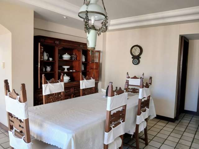 Apartamento no Jardim Apipema com 4 quartos sendo 4 suítes, 250m² à venda por R$ 1.200.000,00