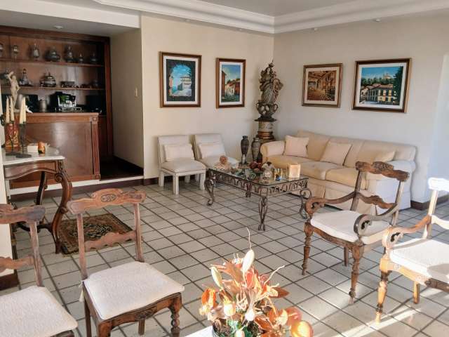 Apartamento no Jardim Apipema com 4 quartos sendo 4 suítes, 250m² à venda por R$ 1.200.000,00