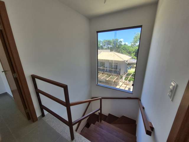 Casa na Praia do Forte com 3 quartos sendo 2 suítes, 135m² à venda por R$ 1.250.000,00