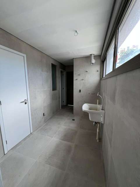 Apartamento na Ondina com 4 suítes, 303m² à venda por R$ 6.320.000,00