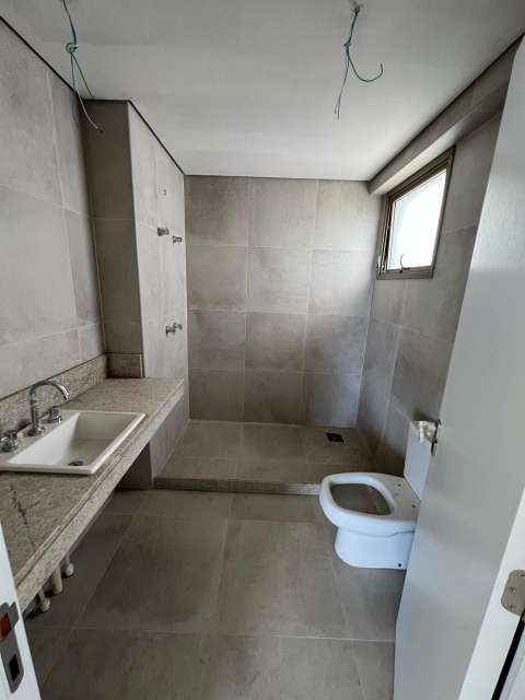 Apartamento na Ondina com 4 suítes, 303m² à venda por R$ 6.320.000,00