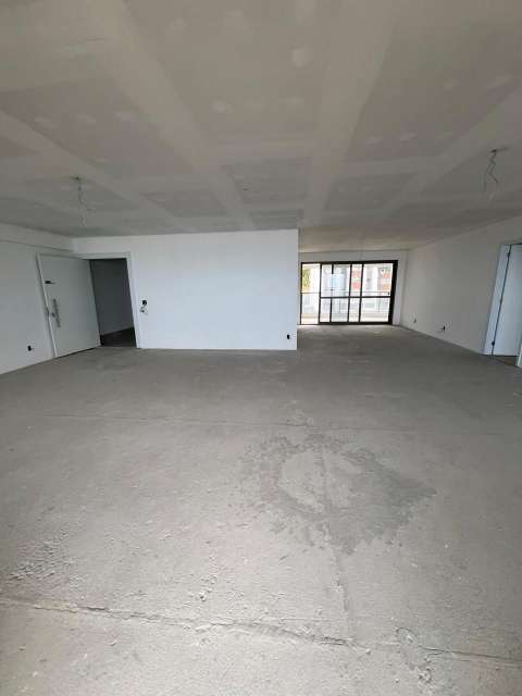 Apartamento na Ondina com 4 suítes, 303m² à venda por R$ 6.320.000,00