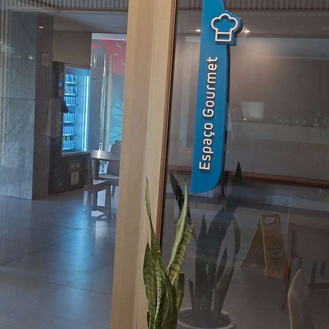 Apartamento com 1 quarto e 1 suíte, 50,00 m² para alugar por R$ 5.000,00 - Ondina, Salvador/BA