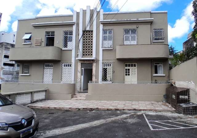 Apartamento em Nazaré com 3 quartos, 100m² à venda por R$ 240.000,00