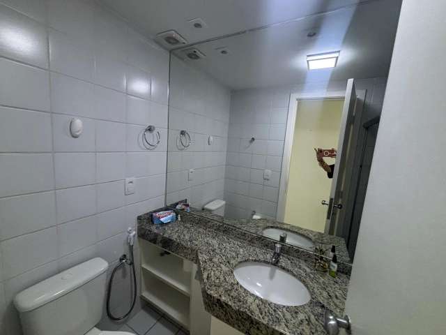 Apartamento na Barra com 2 quartos sendo 1 suíte, 71m² à venda por R$ 
