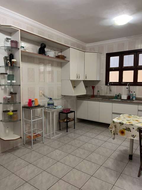 Casa em Vilas do Atlântico com 4 suítes, 344m² à venda por R$ 1.350.000,00