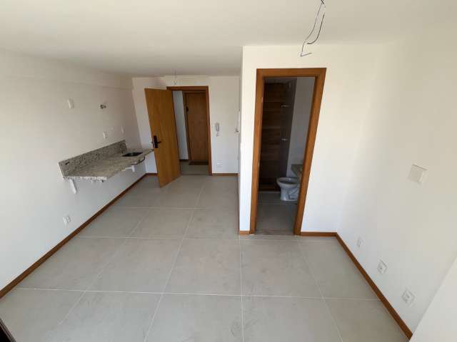 Apartamento no Caminho das Árvores com 1 quarto, 26m² à venda por R$ 315.000,00