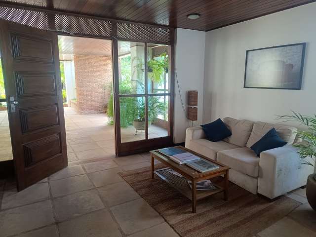 Cobertura duplex, 4/4, 229,91m² de área privativa, valor de R$ 1.000.000,00, Rio Vermelho.