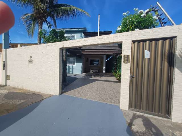 Casa ampla, 1.276m² de área total, 5 quartos, 3 suítes, Ipitanga