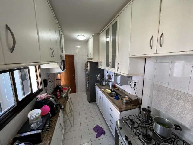 Apartamento no Caminho das Árvores com 4 quartos sendo 2 suítes, 130,00 m² à venda por R$ 1.180.000,00